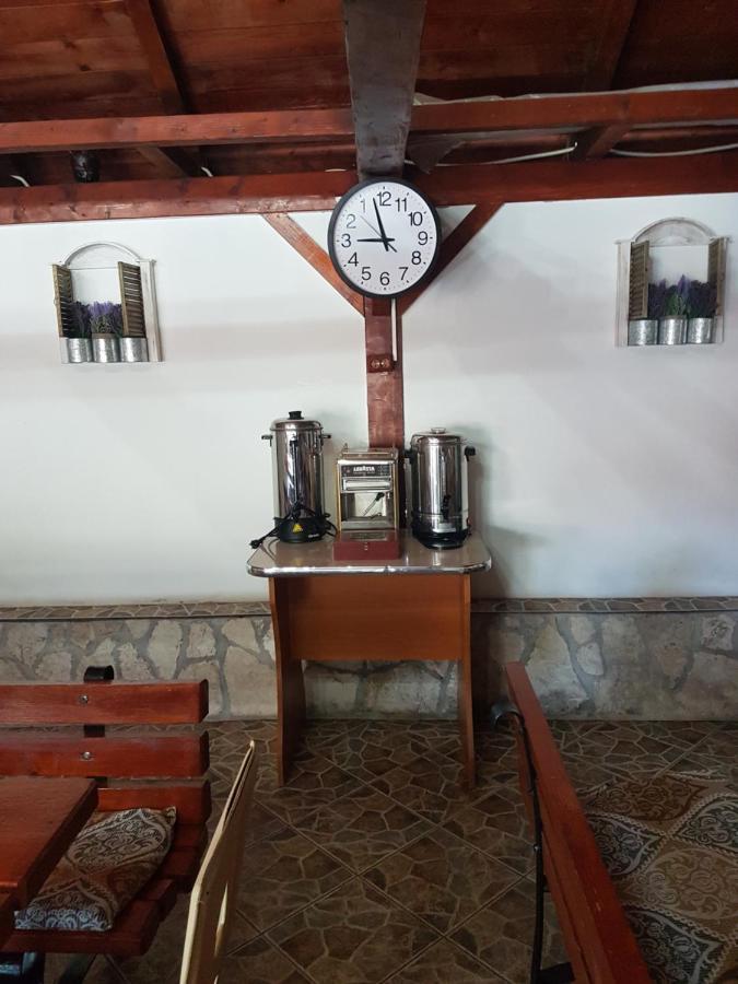 Casa Ellamy Hotel Două Mai Buitenkant foto