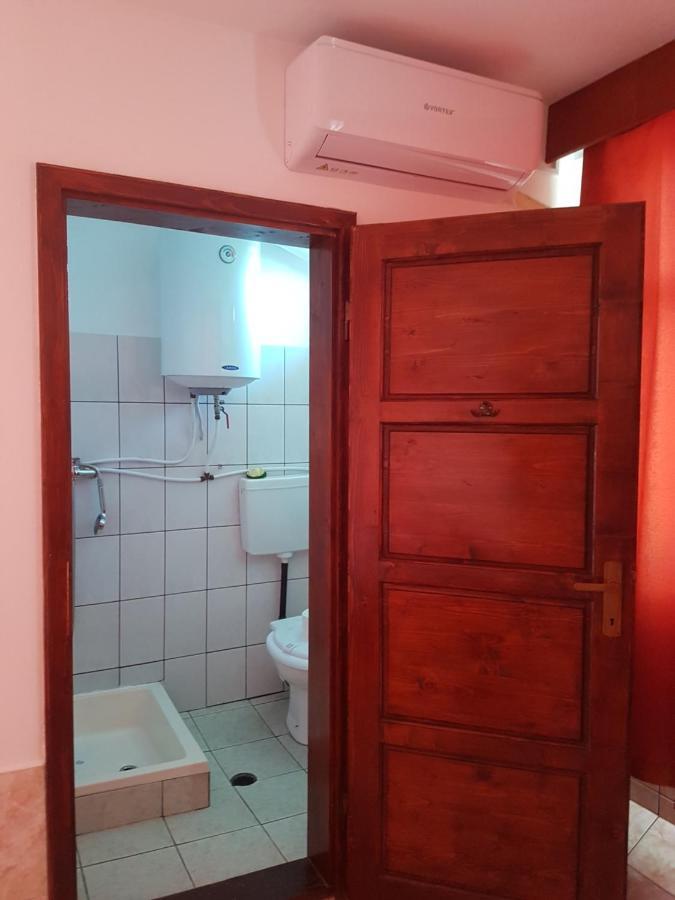 Casa Ellamy Hotel Două Mai Buitenkant foto
