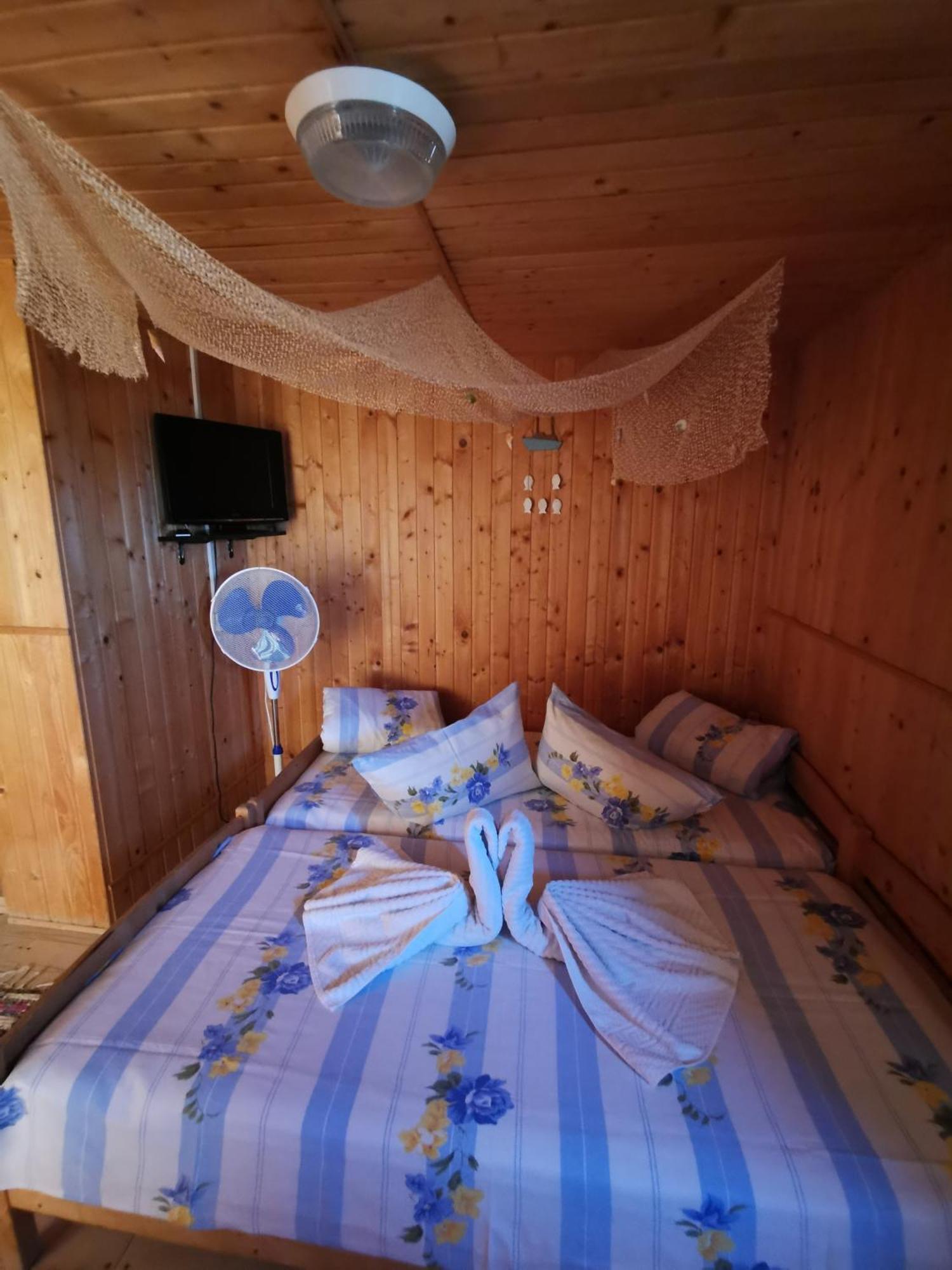 Casa Ellamy Hotel Două Mai Buitenkant foto