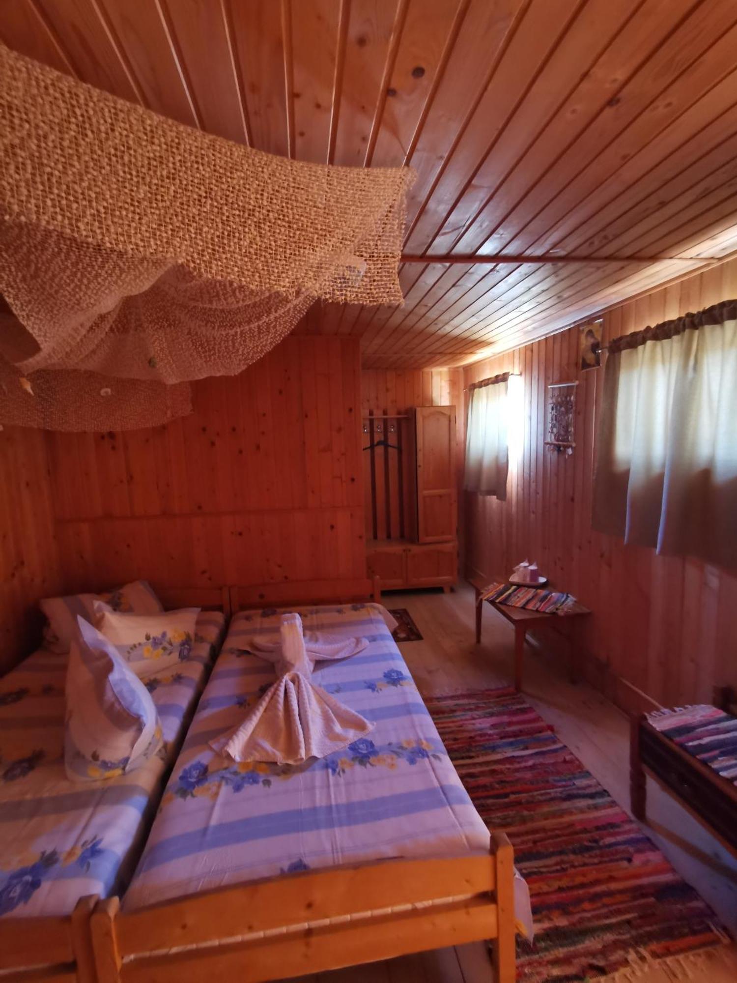 Casa Ellamy Hotel Două Mai Buitenkant foto