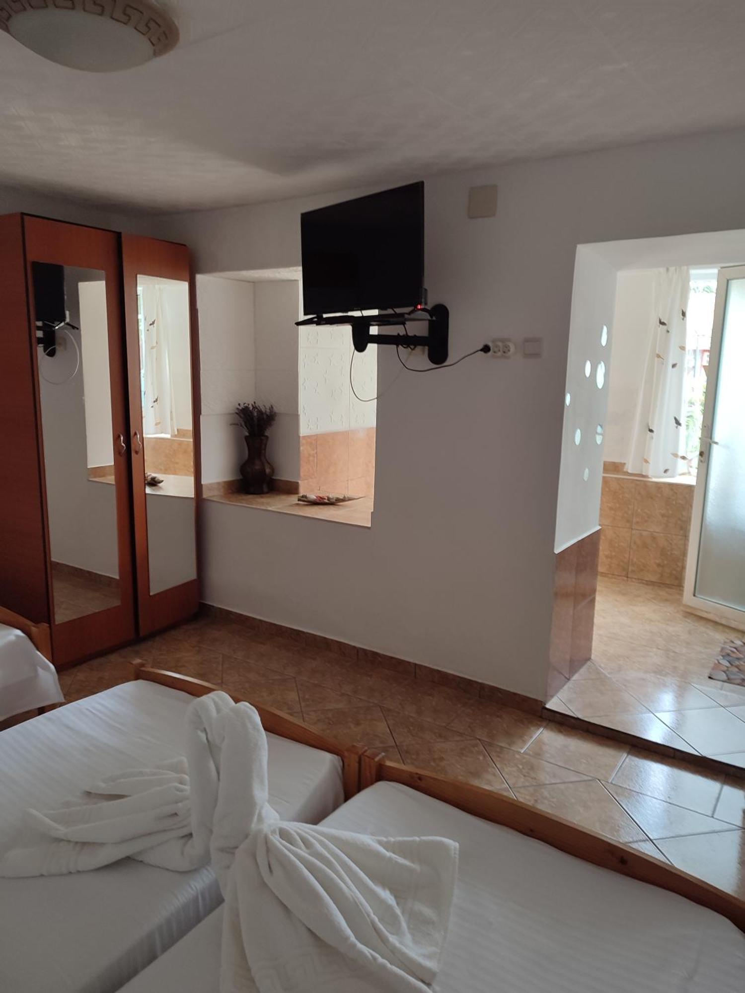 Casa Ellamy Hotel Două Mai Buitenkant foto