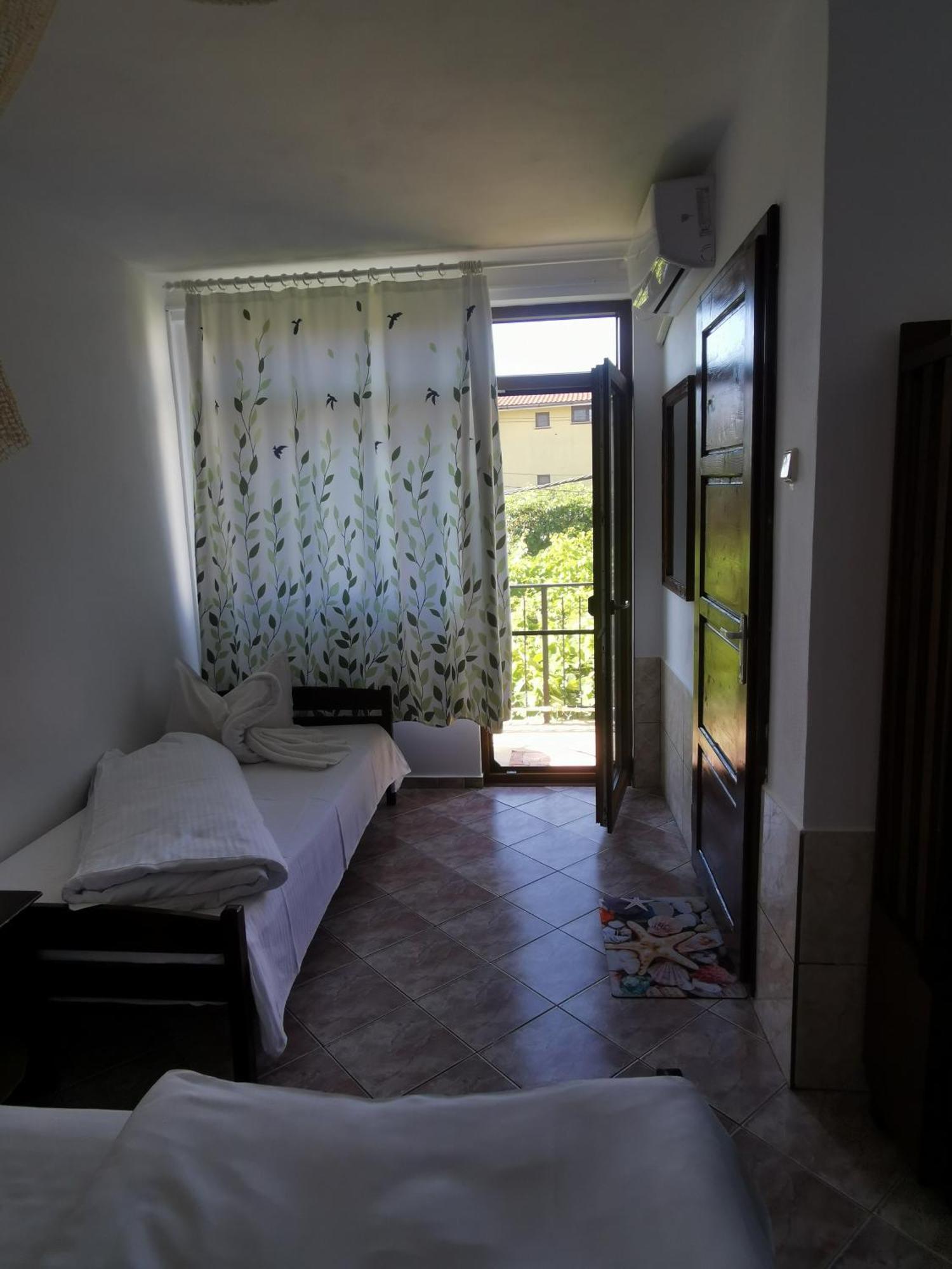 Casa Ellamy Hotel Două Mai Buitenkant foto
