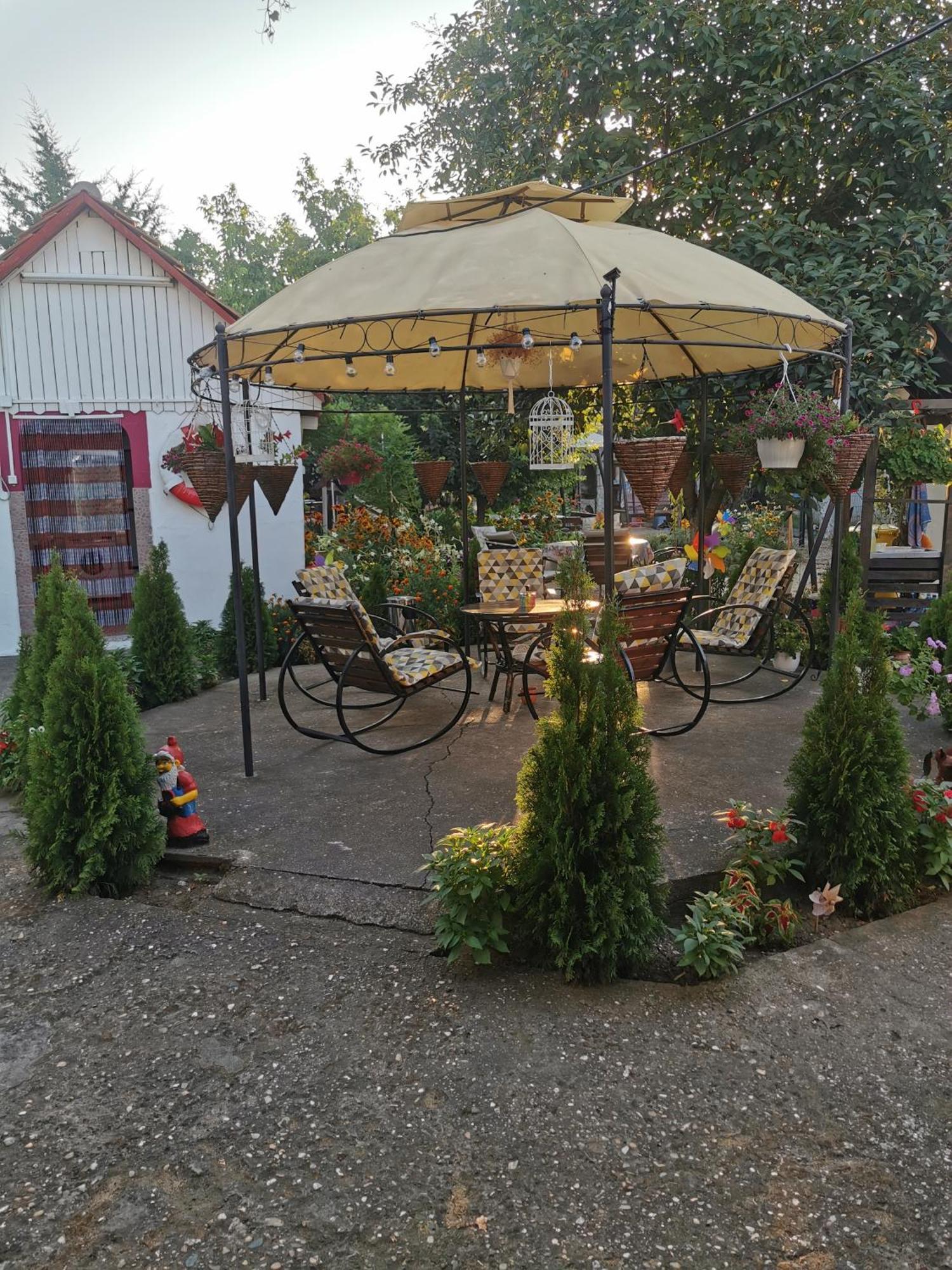 Casa Ellamy Hotel Două Mai Buitenkant foto